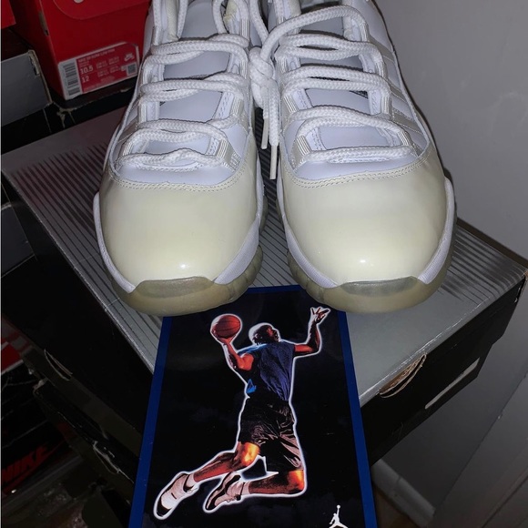 jordan 11 low zen grey